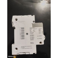 Disjoncteur miniature C120N ACTI9 4P 125 A, courbe C, 10 kA 415v[A9N18377]